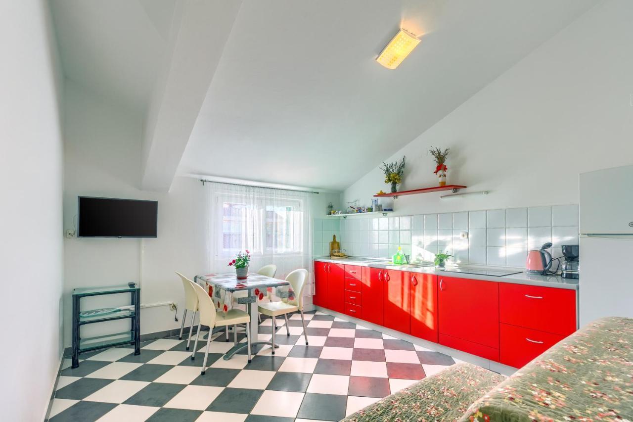 Apartmani Vukicevic 沃迪切 外观 照片